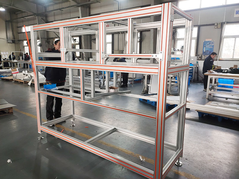 帶蹄腳的鋁型材框架