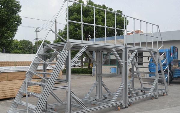 鋁型材車間移動(dòng)平臺(tái)